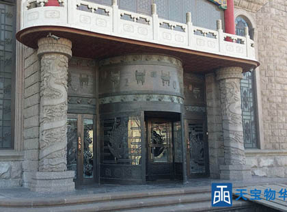 旋轉(zhuǎn)門