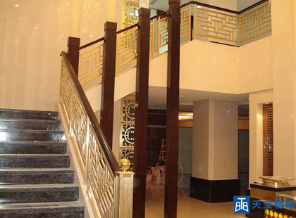 銅扶手